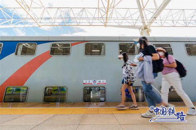 娛樂城：“活了20多年第一次見”！大學生坐火車返程驚呆了！12306廻應